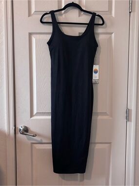vuori green dress Vuori Womens Dress Halo Essential main image 0
